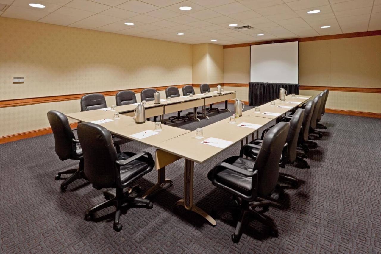 Crowne Plaza Hotel Philadelphia - King Of Prussia By Ihg Exterior photo