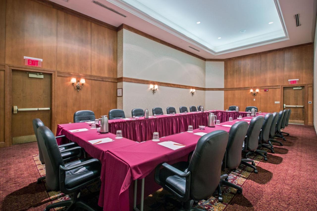 Crowne Plaza Hotel Philadelphia - King Of Prussia By Ihg Exterior photo