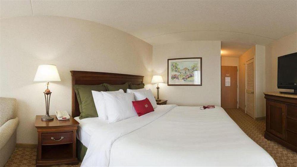 Crowne Plaza Hotel Philadelphia - King Of Prussia By Ihg Exterior photo