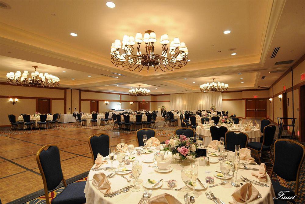 Crowne Plaza Hotel Philadelphia - King Of Prussia By Ihg Restaurant photo