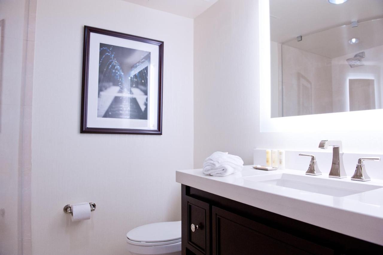 Crowne Plaza Hotel Philadelphia - King Of Prussia By Ihg Exterior photo