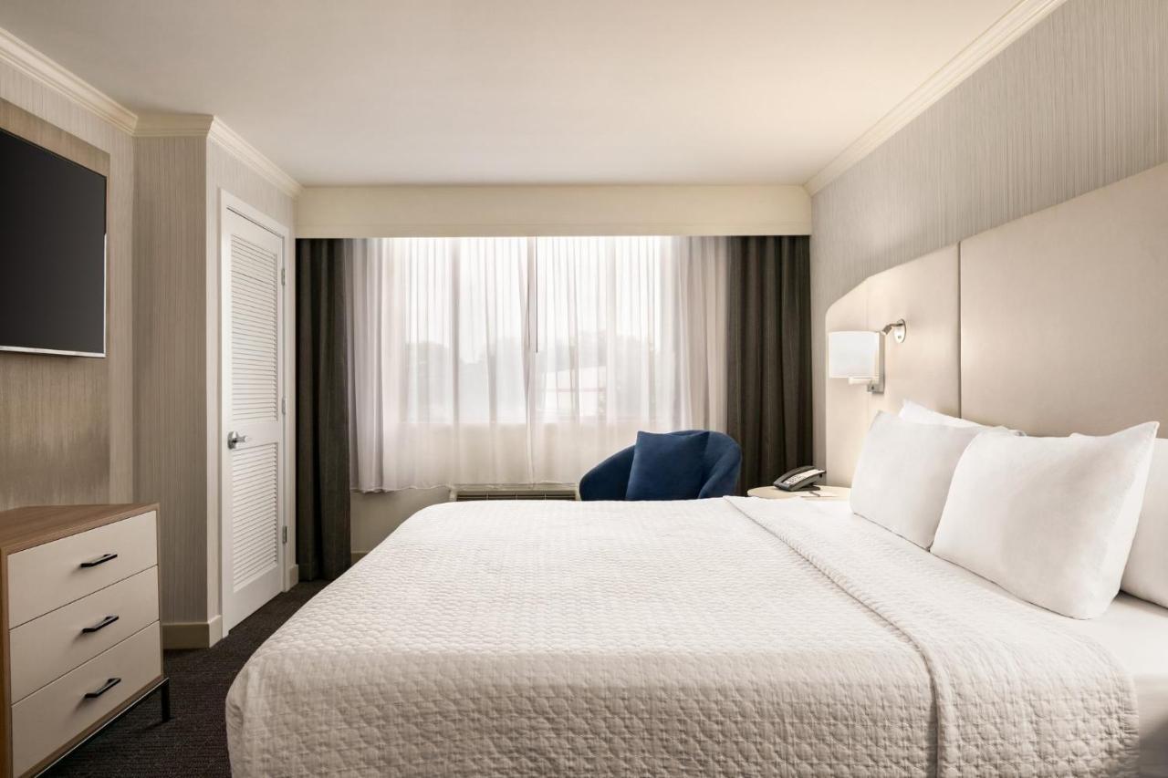 Crowne Plaza Hotel Philadelphia - King Of Prussia By Ihg Exterior photo