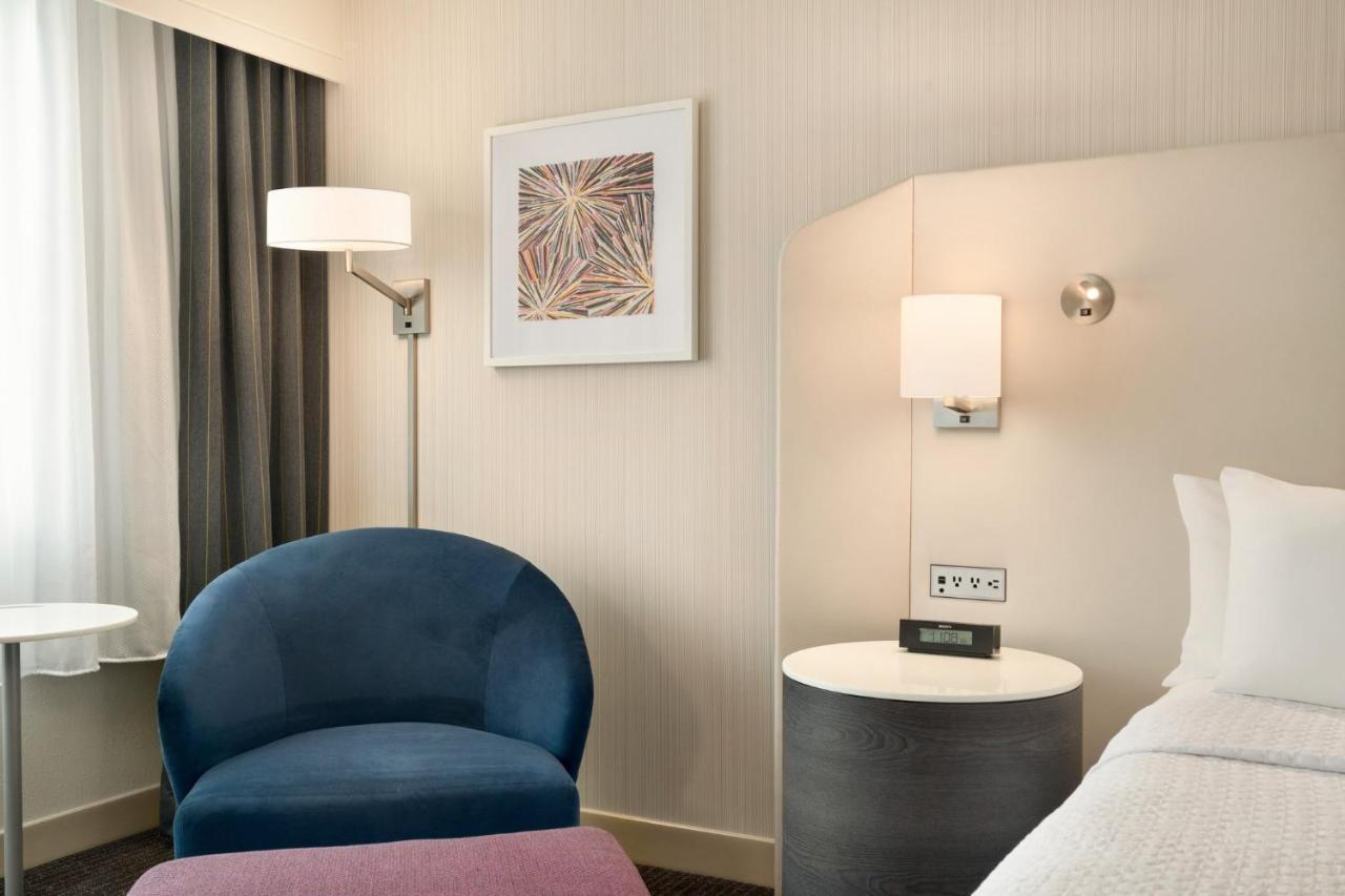 Crowne Plaza Hotel Philadelphia - King Of Prussia By Ihg Exterior photo