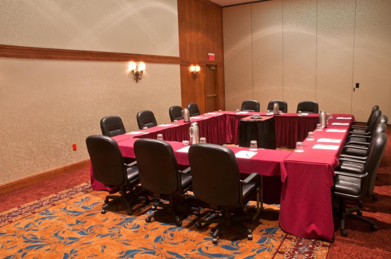 Crowne Plaza Hotel Philadelphia - King Of Prussia By Ihg Exterior photo