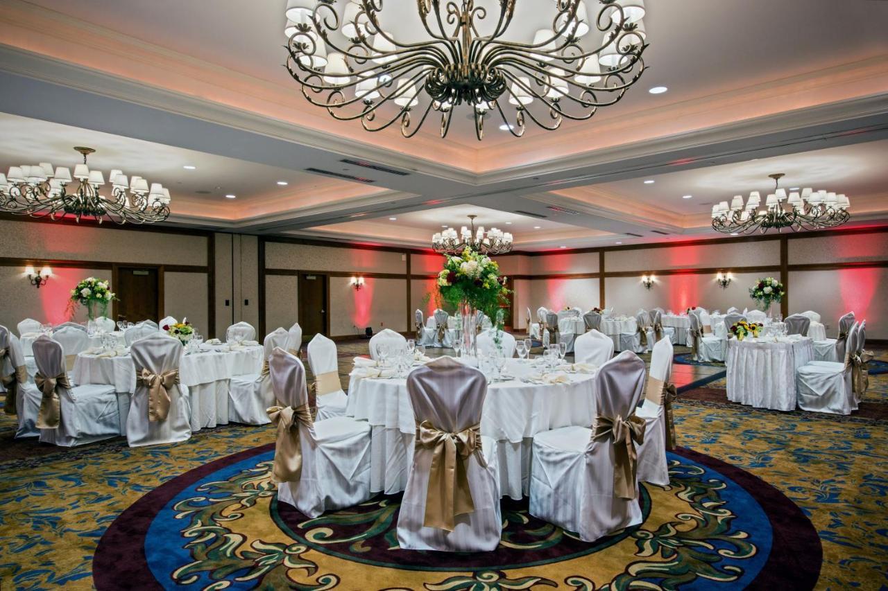 Crowne Plaza Hotel Philadelphia - King Of Prussia By Ihg Exterior photo